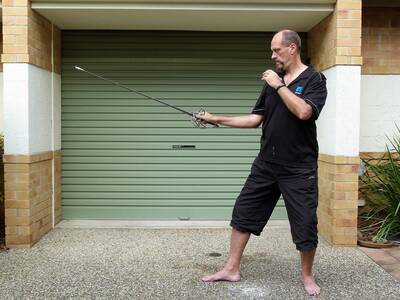 Basic stance in //tierce// posture